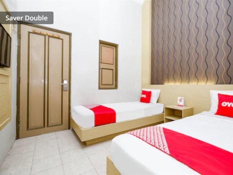 OYO 2436 Hotel Kencana Tegal  Bagian luar foto
