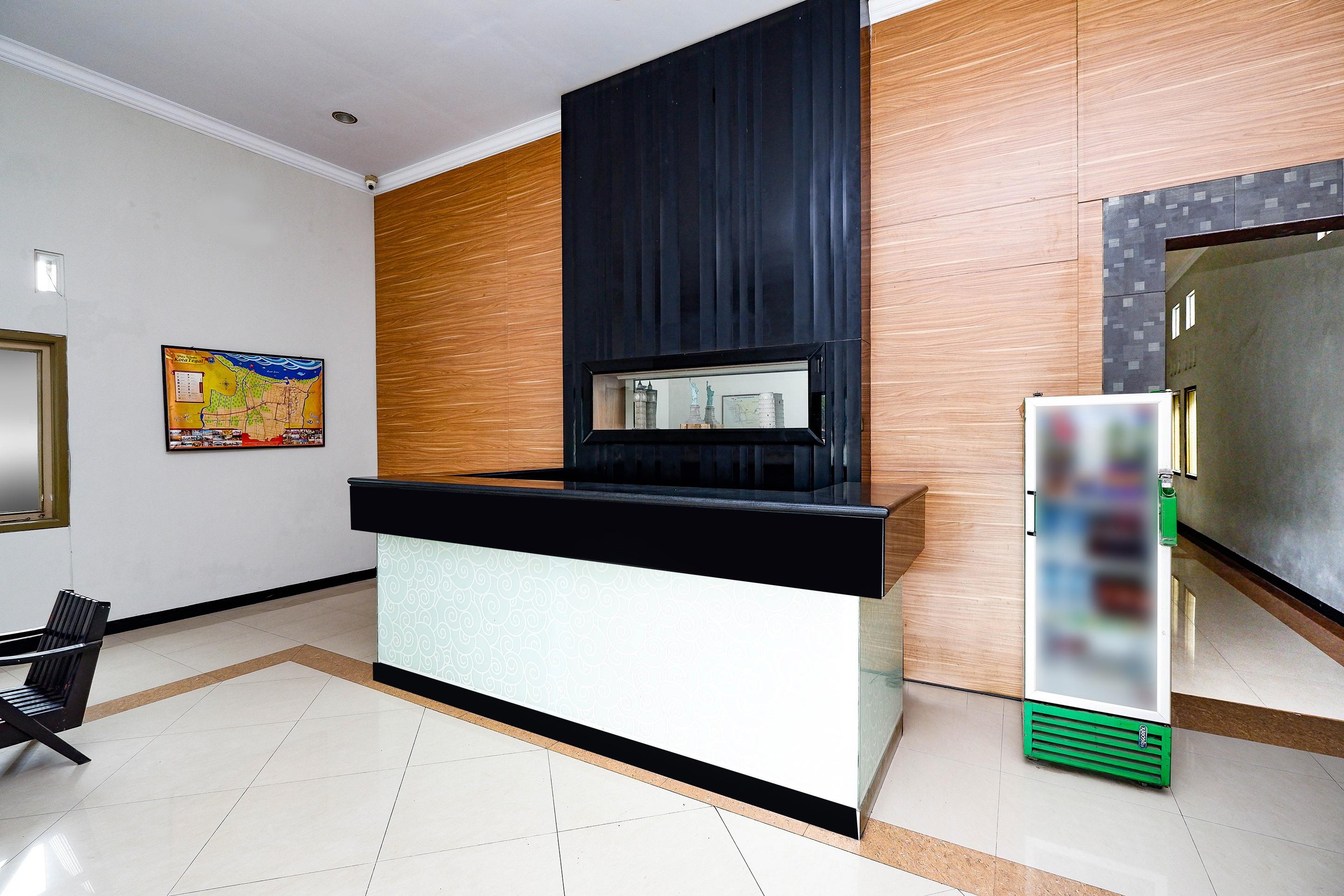 OYO 2436 Hotel Kencana Tegal  Bagian luar foto
